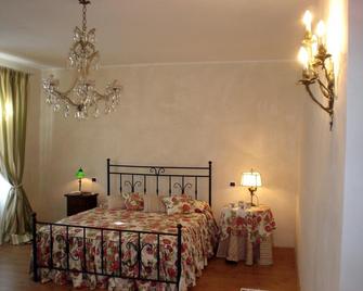 La Rocchetta - Valeggio sul Mincio - Bedroom