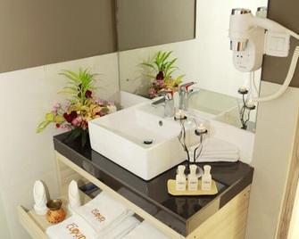 Hotel Cloud 9 Negombo - Negombo - Bad