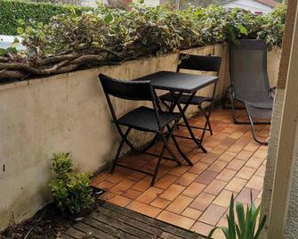 T2 lumineux avec jardinet - Barbotan les Thermes - Barbotan-les-Thermes - Balcon
