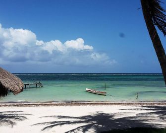 Las Cabañas del Doctor - Majahual - Beach