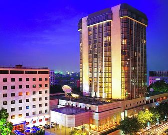 Peace Hotel Beijing - בייג'ין - בניין