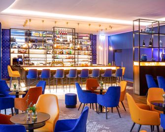 Hotel MOA Berlin - Berlin - Bar