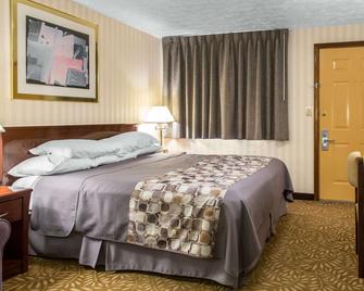 Rodeway Inn and Suites Branford - Guilford - Branford - Schlafzimmer