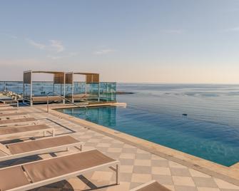 Ax Odycy Hotel - Saint Paul’s Bay - Zwembad