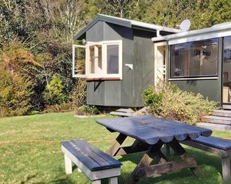 The Wow Factor Paradise Found, All The Home Comforts At Stunning Lake Rotoma - Kawerau - Patio