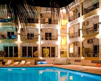 Stavros Beach Hotel - Stavros - Gebouw