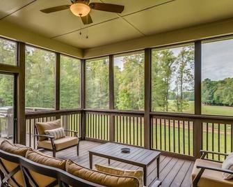 Onsite At Grand National, overlooking the 6th tee on the Lake course. - Opelika - Living room