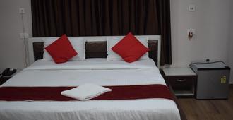 Hotel Aashiyana - Guwahati - Bedroom