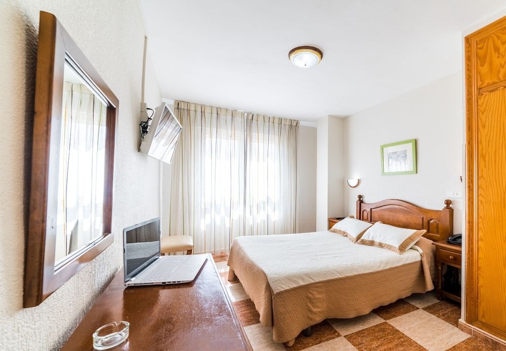Hotel Sevilla - Almería - Soveværelse