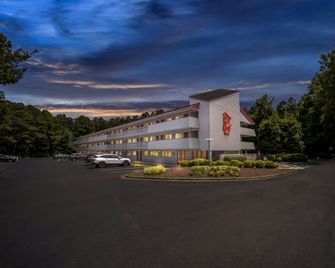 教堂山unc紅屋頂客棧 - 達拉姆 - 建築