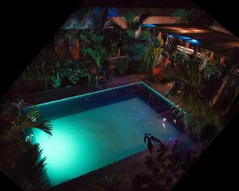 Hostal Hilltop Salento - Salento - Piscina