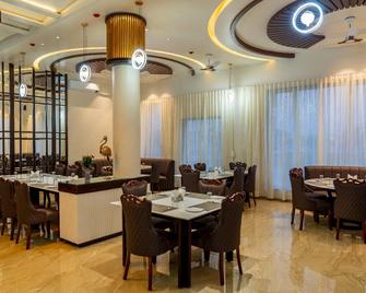 Flamingo Club & Resort, Una Gujarat, 3km Away From Diu Checkpost - Diu - Restaurante