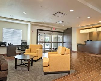 Sleep Inn & Suites Fort Scott - Fort Scott - Salónek