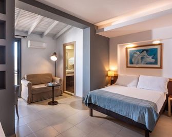 Iraklion Hotel - Heraklion - Bedroom