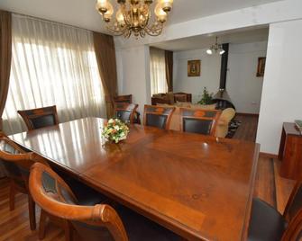 Hotel Duhatao Angol - Angol - Comedor