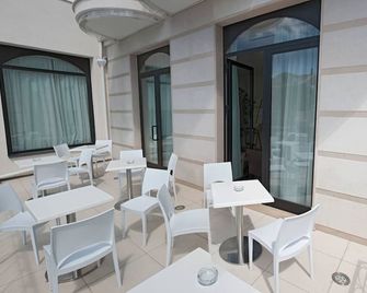 Hotel Fini - San Giovanni Rotondo - Balkong
