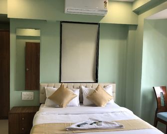 Everest Stays Rooms and Dormitory - Bombay - Sala de estar