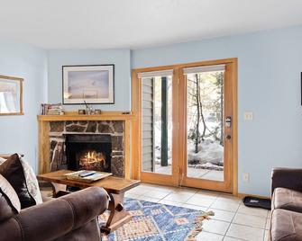 Outpost: Spruces 3 - Located in the Aspens! - Wilson