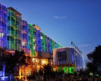 Hotel Paradise - Mysore Dasaprakash Group - מיסור - בניין
