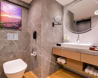 Lemon Tree Premier, Malad, Mumbai - Powai
