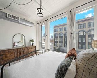 Walk to Gaslamp! Designer 3BR Loft Villa - San Diego