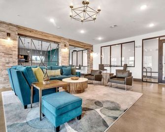 Mins➞Downtown/Med District Fully Stocked24hr Gym2Bds2TVs - Augusta - Lounge