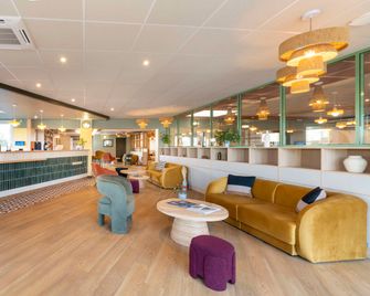 Sure Hotel by Best Western Caen Memorial - Caen - Bar