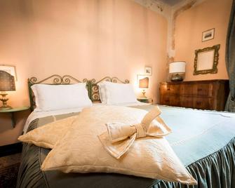 Casa Fiorita - Sant'Enea - Schlafzimmer