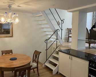 La Maison Des Sources - Brussels - Dining room