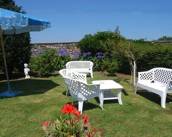 Luarca Zabala - Luarca - Innenhof
