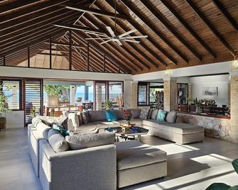 Villa Fantasy - On Private Beach In A Gated Community - Rio Bueno - Sala de estar