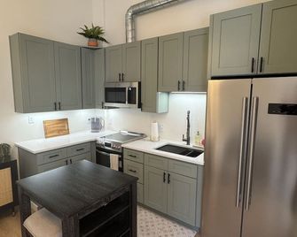 The Speakeasy Studio - Lakeview - Cocina