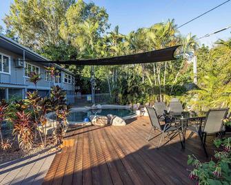 Pinball + Gaming Paradise in Townsville! 5 Minutes from the Airport & Strand - Townsville - Innenhof