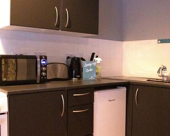 Ringo's Studio @ Liver House - Birkenhead - Kitchen