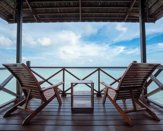 Lankayan Island Dive Resort - Sandakan - Balcón