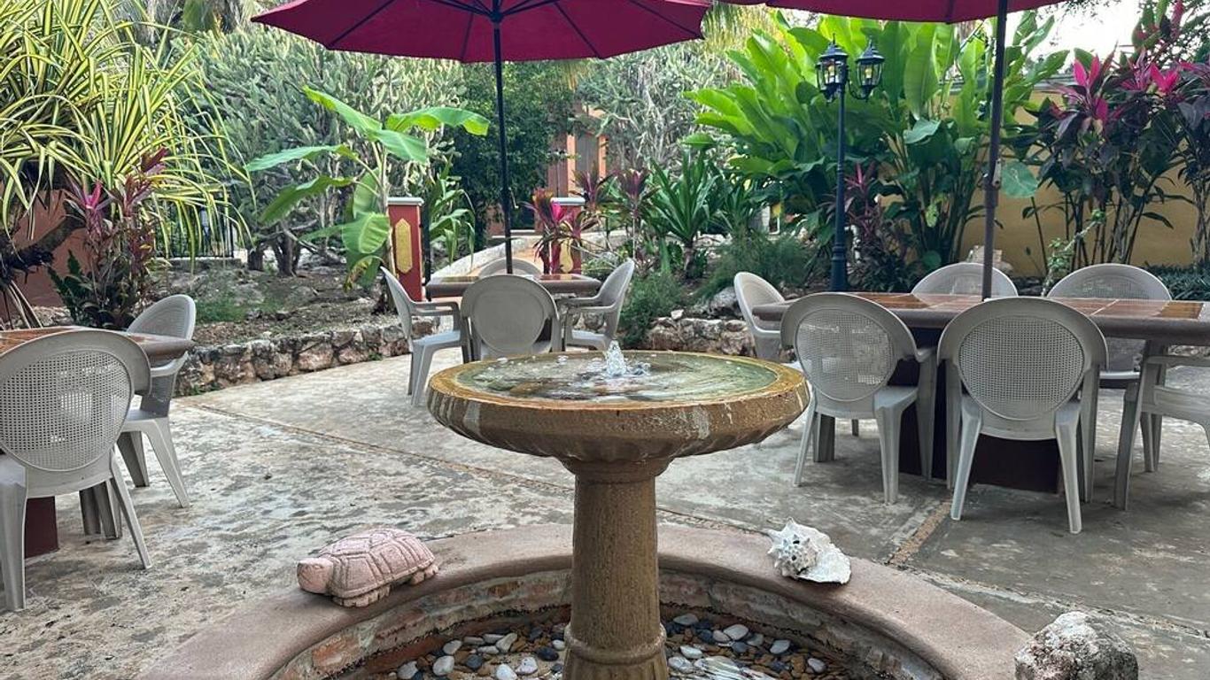 The Pickled Onion B&B and Restaurant Uxmal