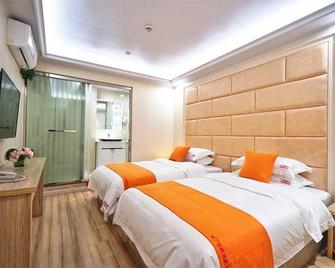 Shell Shanghai Baoshan Districtsongbin Road Subway Station Hotel - 上海市 - 寝室