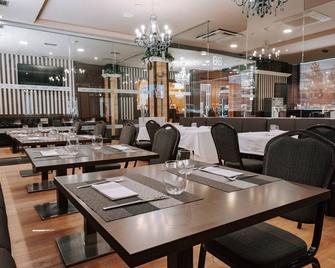 Zenit Hall 88 Studios - Salamanca - Restaurant