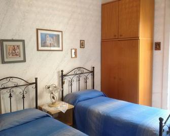 La Villetta - Villa San Giovanni - Slaapkamer