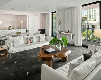 دوا ميامي، أوتوجراف كوليكشن - ميامي - غرفة معيشة