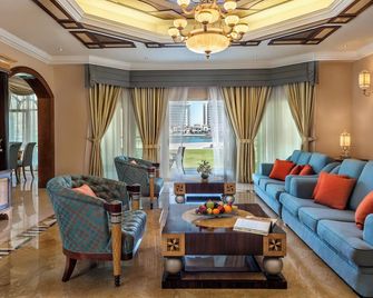 Al Raha Beach Hotel - Abu Dhabi - Sala de estar