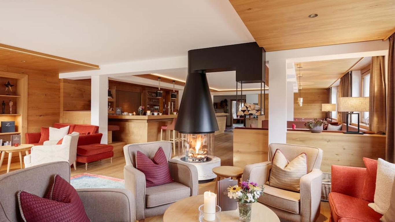 Hotel Schranz - Ski In & Ski Out