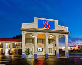 Motel 6 Cookeville - Cookeville - Rakennus