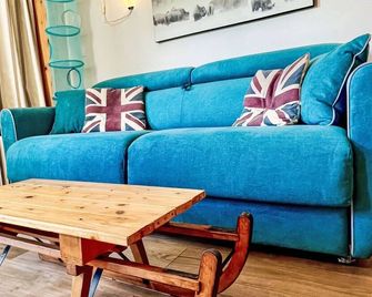 Studio Le Slalom - Val Claret-5 by Interhome - Tignes - Living room