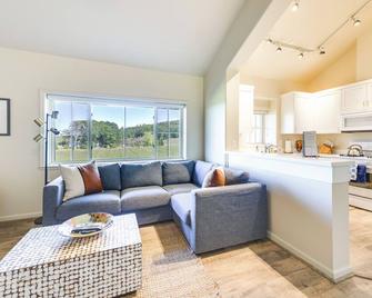 Kelseyville Vacation Rental about 5 Mi to Clear Lake! - Kelseyville - Sala de estar