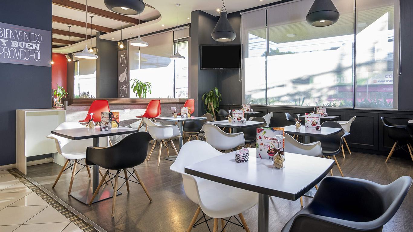 ibis Santiago Estacion Central