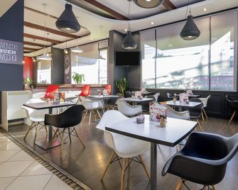 ibis Santiago Estacion Central - סנטיאגו - מסעדה