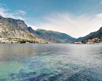 Hotel Libertas - Kotor