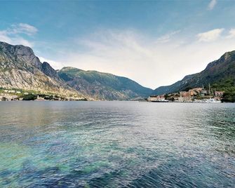 Hotel Libertas - Kotor