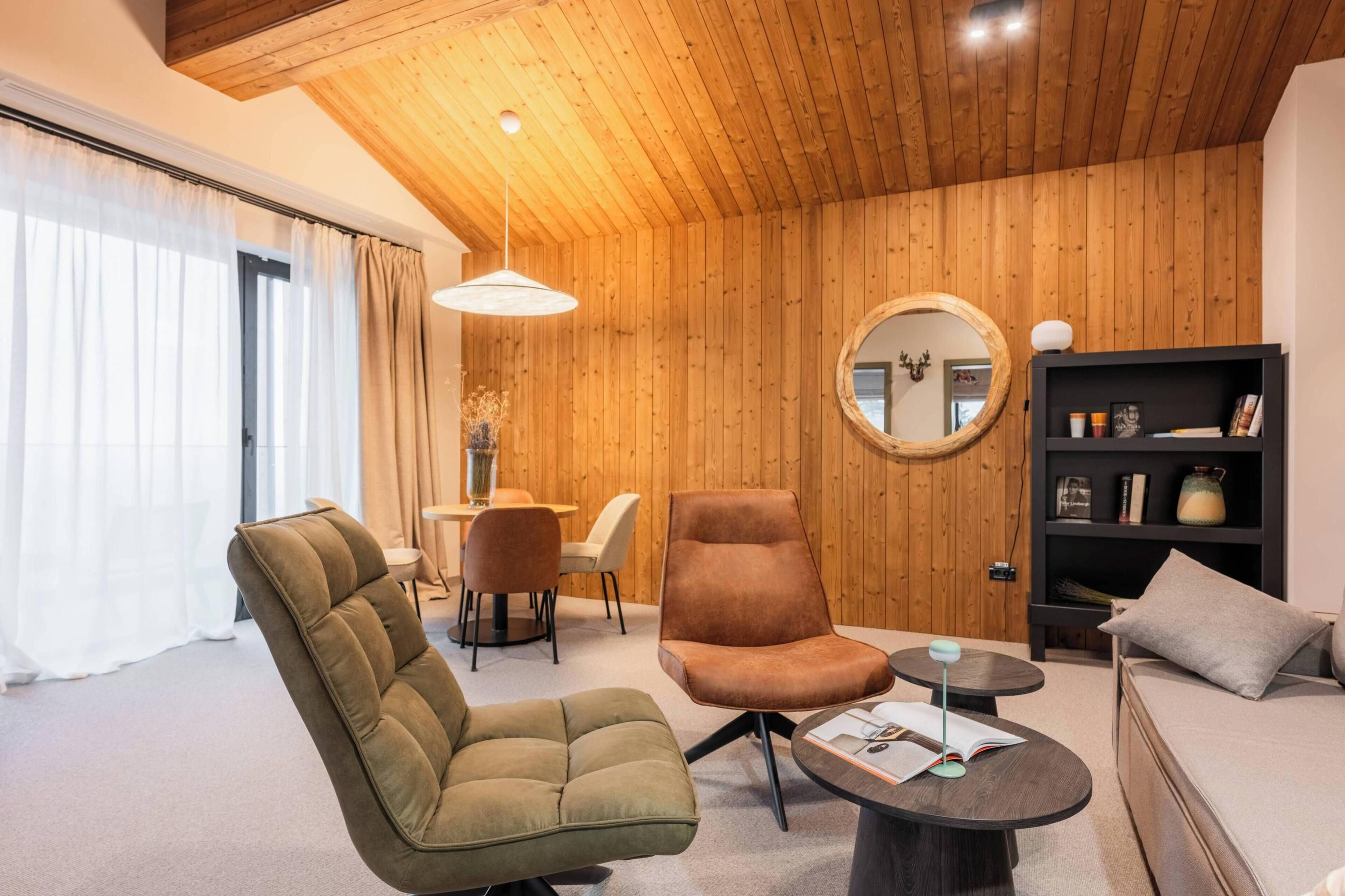 The Pines Bucegi Lodge - Slottet Bran